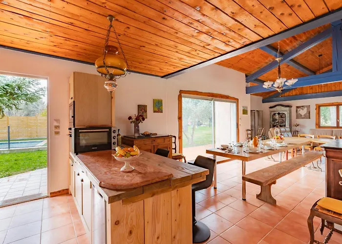 Holiday home Le Coteau Ensoleille - Climatisee Avec Piscine *